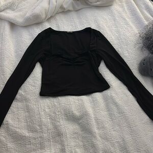 Long sleeve cropped top